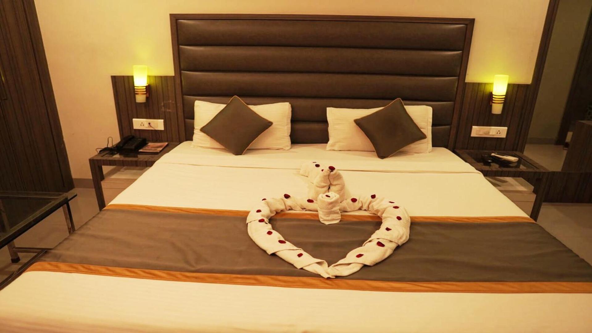 Hotel Royal Retreat Sambalpur Exterior photo